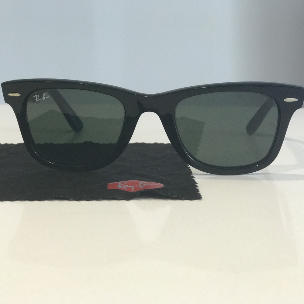 Authentic Ray-Ban Wayfarer